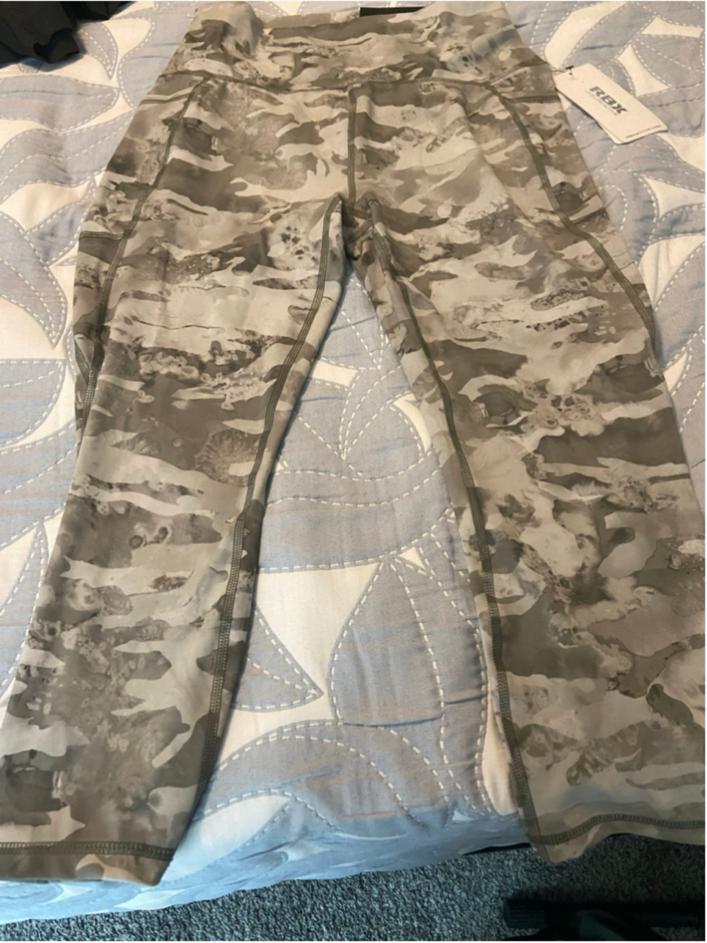 RBX live life active camouflage Capri pants size XL, NWT